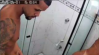 mulher coloca câmera escondida e flagra marido se divertindo com a vizinha