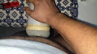 sexy moroccan wanks to porn on cold night 😍