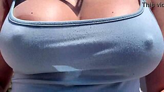 आर्टेमिसिया लव ब्रा के बिना बाहर घूमती है, बहुत हॉर्नी महसूस करती