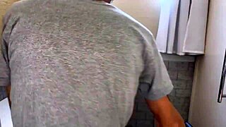 fudendo com a recepcionista da academia, mas vamos focar na conversa casual sobre exercícios e saúde