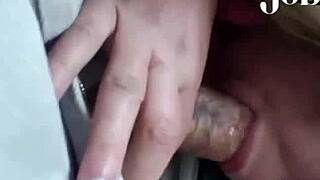 कैमडेन एनजे महिला कार में सुबह 6 बजे बड़ा लंड डीपथ्रोट करती है और निगलती है