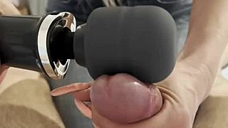 stepsister, help me cum with that beautiful massage and small tits 😍