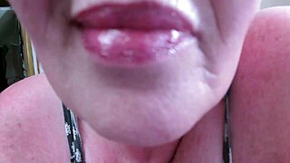 i got seduced by my girlfriend's mom, she was so naughty with her dildo