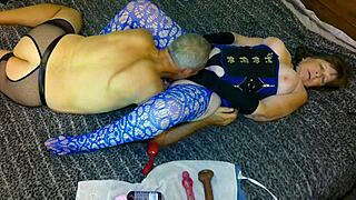 Granny carmen licks and fucks in double position, getting double cum 😍