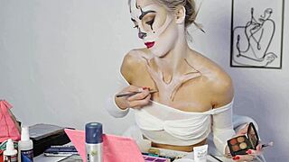 Harley Quinn makeup tutorial by Miss Daisy Diamond