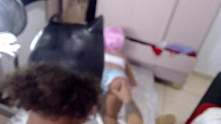 minha enteada tem bunda linda ela adora shorts justos e sex toys