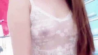 Ngentot Memek Sempit Istri Hampir Muncrat Di Dalam