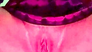 showing off that pussy, big clit blonde milf fingers herself close up