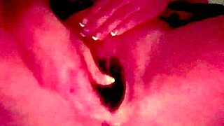 showing off that pussy, big clit blonde milf fingers herself close up