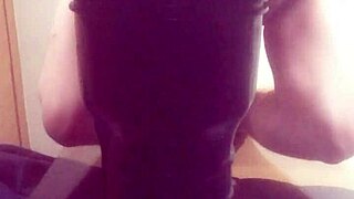 gazzadomm fucking my fleshlight toy so hard 😩