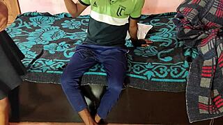 देसी सौतेला बाप सौतेली बेटी को हार्डकोर चोदता है पूरी फिल्म में