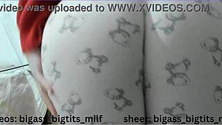 Pajamas masturbate - big ass - milf - camel toe 😏