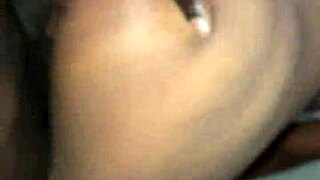 esta flaca con enormes tetas naturales aguanta mucho semen