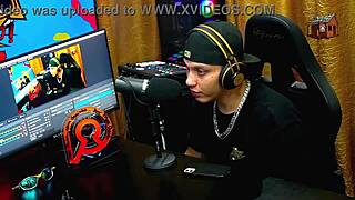 ruan asks bruna lambertini for a kiss, she sits naked on his lap - podcast popum