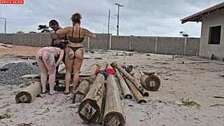 Carpinteiro Vai Receber O Pagamento E Teve Uma Surpresa Das Donas Da Obra Com 3some Anal