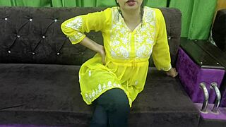 Mulkin indulges in hardcore sex with servant manoj in hindi audio