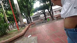 hoy par de lesbianas atrevidas masturbaron en parque publico