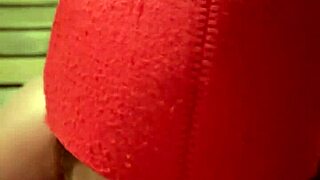 Sucked in the bathhouse with big ass and cum in mouth.