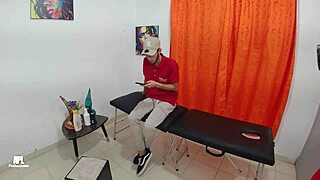 Masajista De Gran Polla Se Folla El Gran Culo De Su Clienta Y La Muy Cachonda Queda Con Ganas De Mas Parte 1