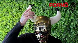 cintia claims the cuckold endures the horn's weight