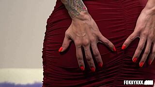 Hot anal diddling of tranny brunette ts foxxy.