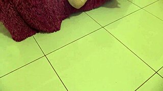 sexy milf masturbates with vibrator in homemade fetish