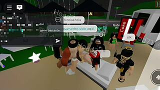 Sexo Em Público Com Uma Loira Submissa - Brookhaven