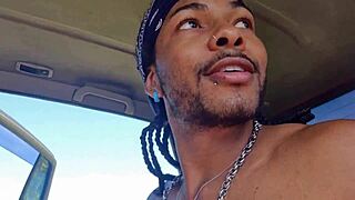 Fui De Carro Com Minhas Amigas Para Um Matagal E Fizemos Uma Putaria Gostosa No Meio Do Mato