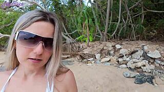 Milf cheats on husband with photographer in risky beach sex