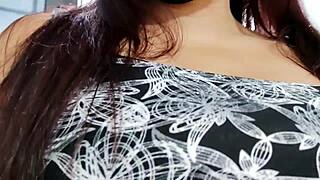 पति ने हॉर्नी छोड़ दिया, मैं अकेली अपनी बिग नेचुरल टिट्स टच करती हूं