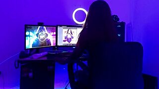 sorprendo a mi madrastra y le doy mi enorme polla