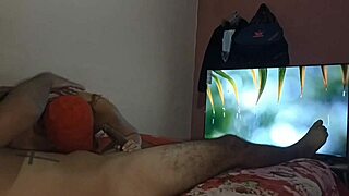 You won't believe how this curvy mature woman makes love