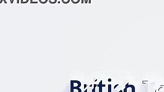 Hot 18 Year Old Masturbating Outdoors In Public, Close Up Orgasm 😏