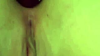 novinha asiática paga corrida de uber com um boquete molhadinho e um cuzinho apertadinho na frente do corno