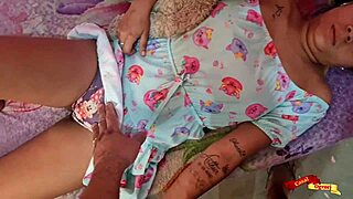 Meu padrasto n�o respeitou meu cuzinho apertado