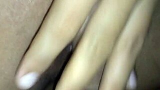 I couldn't hold it, told him to remove condom so he could eat my pussy. 😏