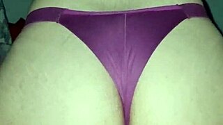 Novinha sits on boyfriend's big dick