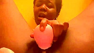 Amateur ebony masturbates wet pussy!