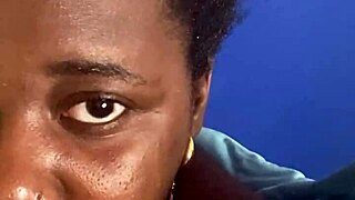 Amateur ebony masturbates wet pussy!