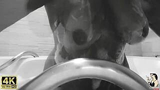 Milf Teacher Masturbates Pussy in Bubble Bath