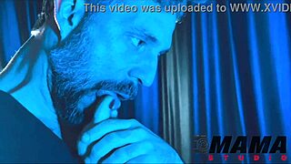 A Milf Seduz Amigo Usando Os Pés Completo No Sheer E X-Red