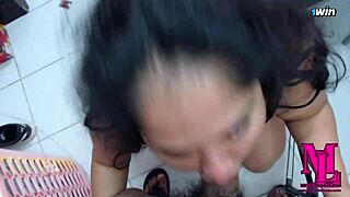 Le Mamo La Verga A Mi Padrastro Y Se Corre En Mis Tetas Cuando Mama No Está