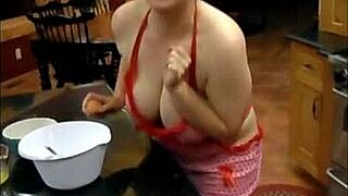 i'm fucking my naughty pussy right on the kitchen counter, check this free preview!