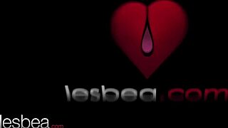 Lucy Mendez in lingerie gives an amazing facesitting orgasm