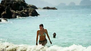 Regina blandón flashes nipple like town boyfriend 😏