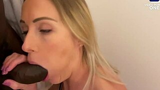 elle voulait un mec ttbm with big tits and lingerie