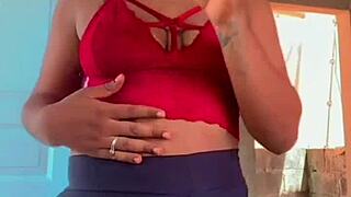 oh, this bunduda with calcinha markin is so drivin me crazy