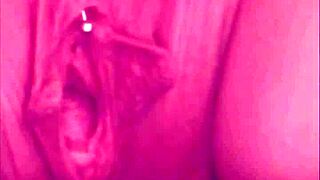 i worship my sexy goddess piss from my hot pussy