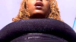 Gaia Wants To Sit On Your Face!