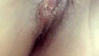 se masturba sabroso para su macho